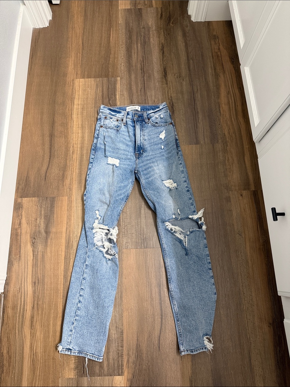Ultra High-Rise ankle straight Distressed Light Blue Women’s Jeans